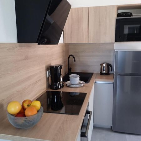 Apartmani Nila Sveta Nedelja  Exteriér fotografie