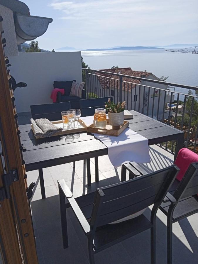 Apartmani Nila Sveta Nedelja  Pokoj fotografie