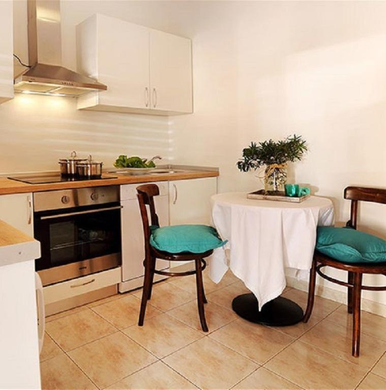 Apartmani Nila Sveta Nedelja  Pokoj fotografie