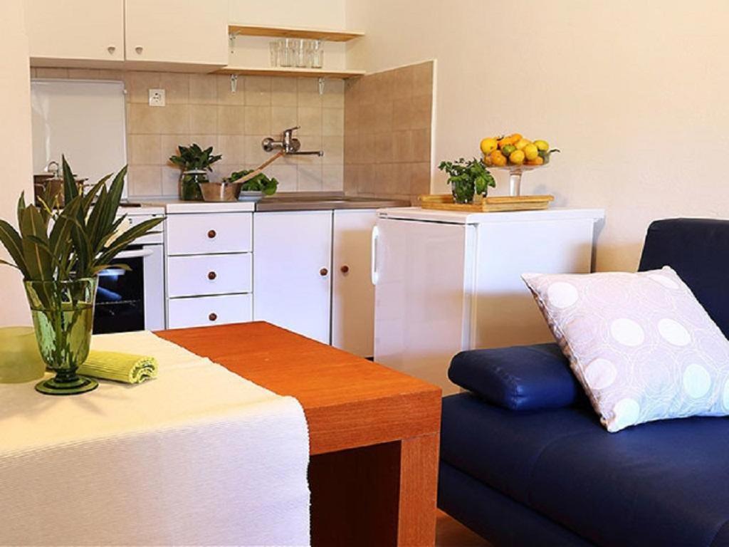 Apartmani Nila Sveta Nedelja  Pokoj fotografie
